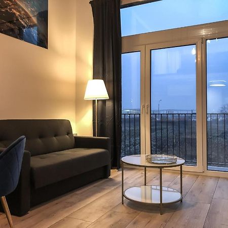 ורוצלב Airport Apartment מראה חיצוני תמונה