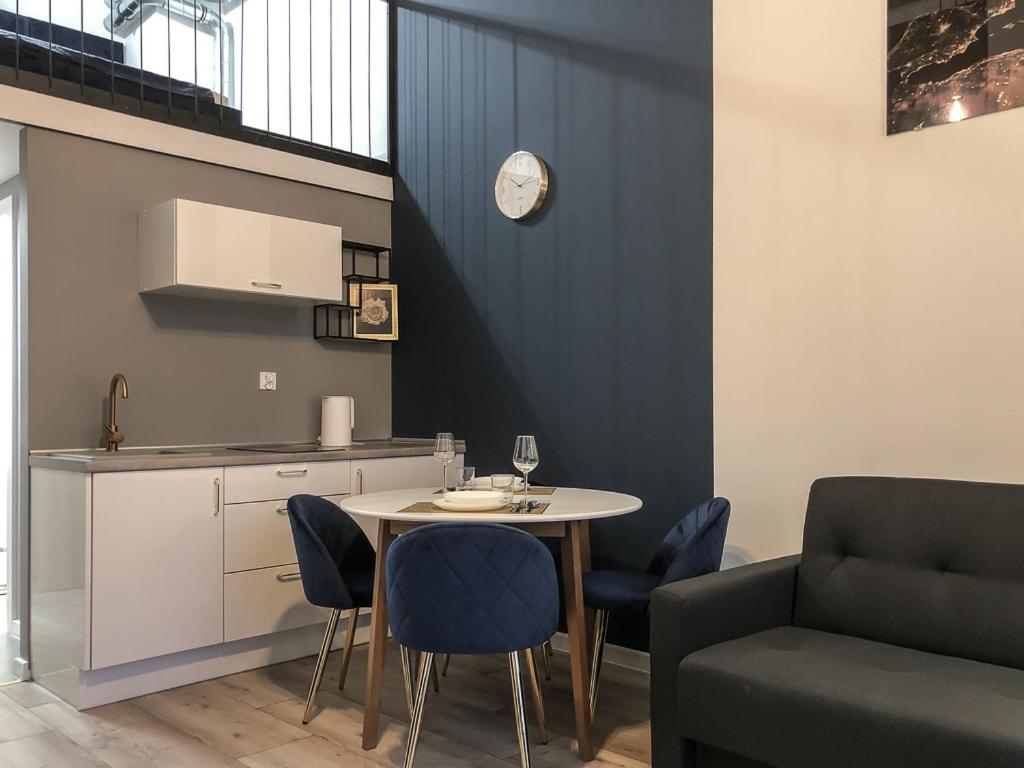 ורוצלב Airport Apartment מראה חיצוני תמונה