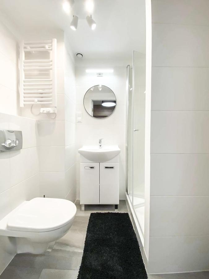 ורוצלב Airport Apartment מראה חיצוני תמונה