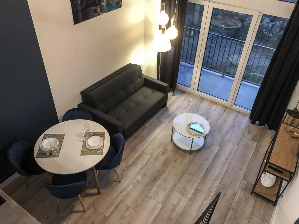 ורוצלב Airport Apartment מראה חיצוני תמונה