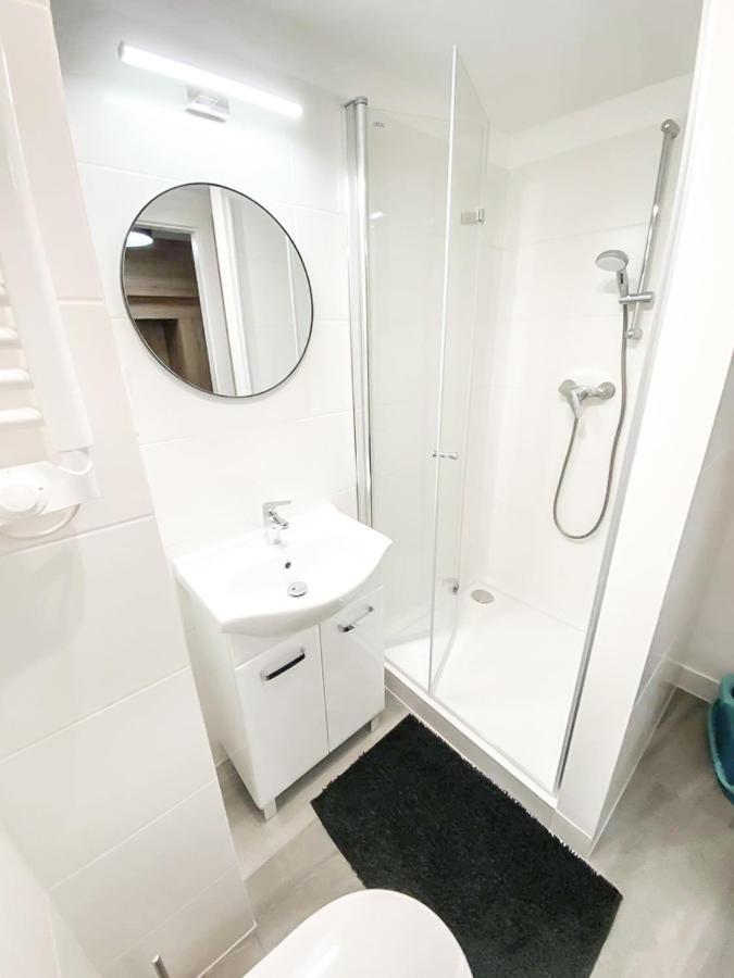 ורוצלב Airport Apartment מראה חיצוני תמונה